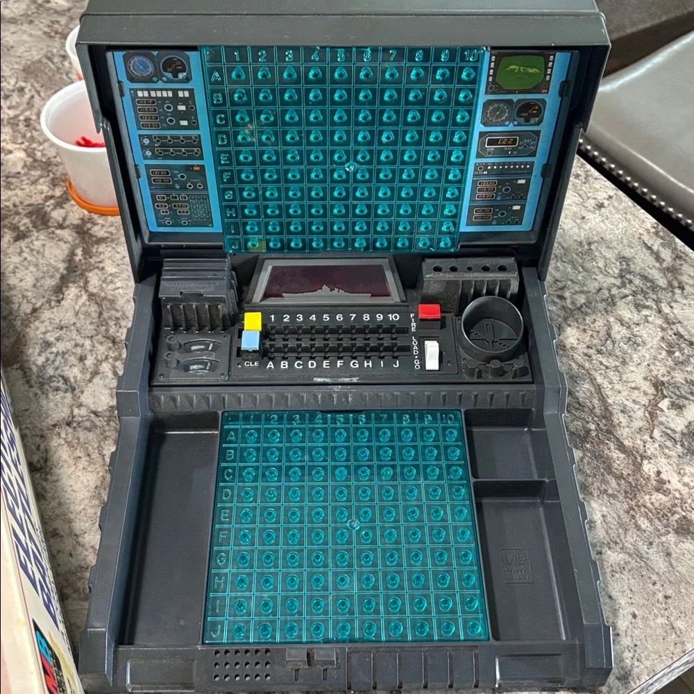 Milton Bradley Electronic Battleship Set 4750 Tested Working In Box